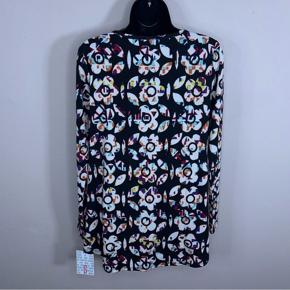 NEW LULAROE SMALL TOP BLACK COLORFUL FLORAL PRINT - Picture 4 of 12